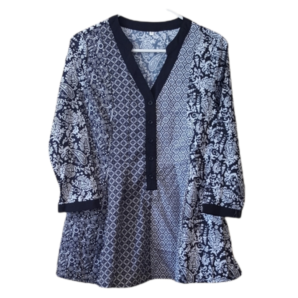 XHilaration Black and Grey Blouse